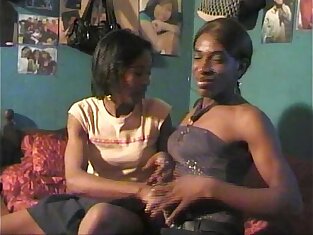 Grosse salope tranny transexuelle africaine louring